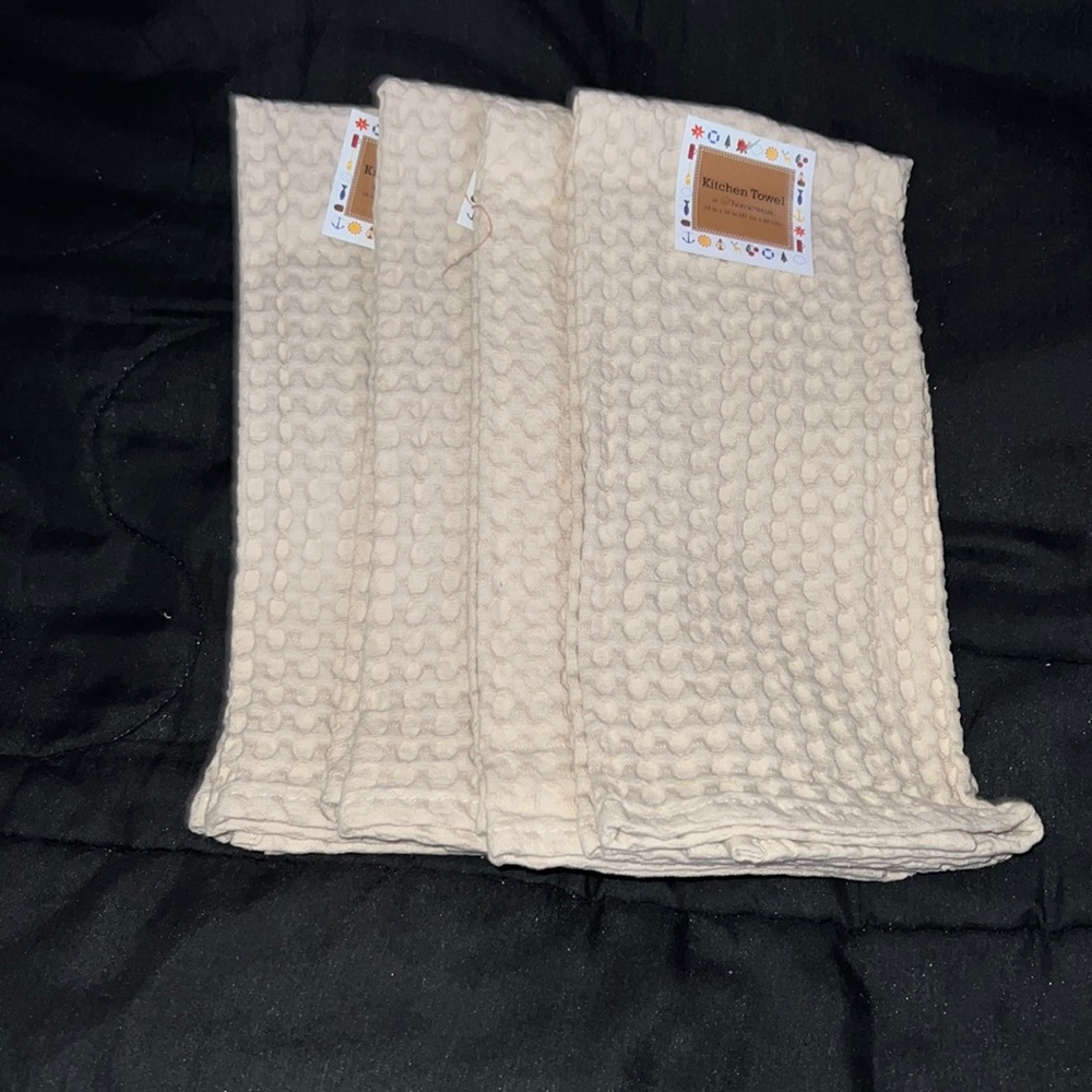 NWT 4pc tan weightless waffle 100% cotton Kitchen Towels
